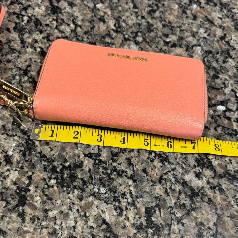 Michael Kors Coral leather Wristlet Clutch - Picture 14 of 16
